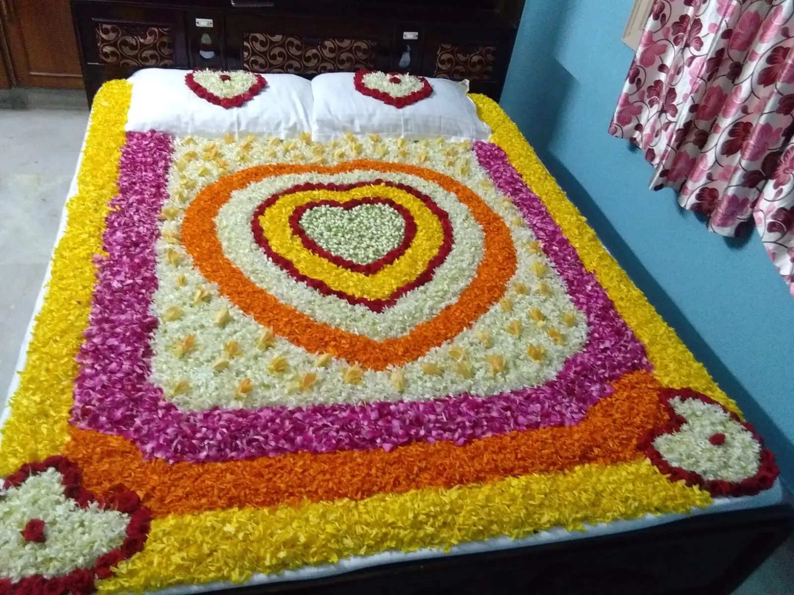 Bed Flower Decoration